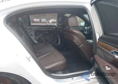 2018 BMW Alpina B7 xDrive из США, поврежденный, VIN WBA7F2C58JB238567